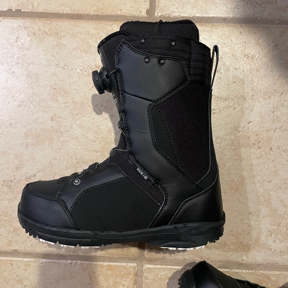 Black Jackson snowboard boot